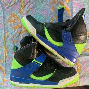 Nike Air Jordan Flight kids size 6.5Y women’s 8 39 Youth 2013 funky fun